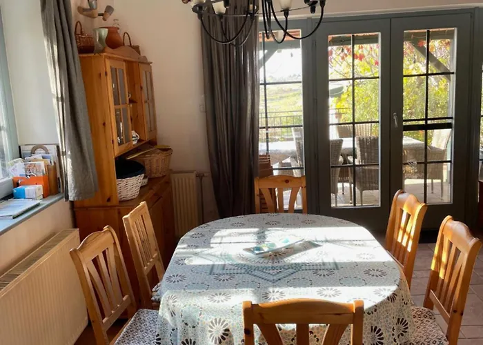 Mandula House