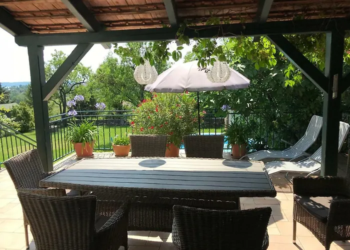 Дом отдыха Mandula House *